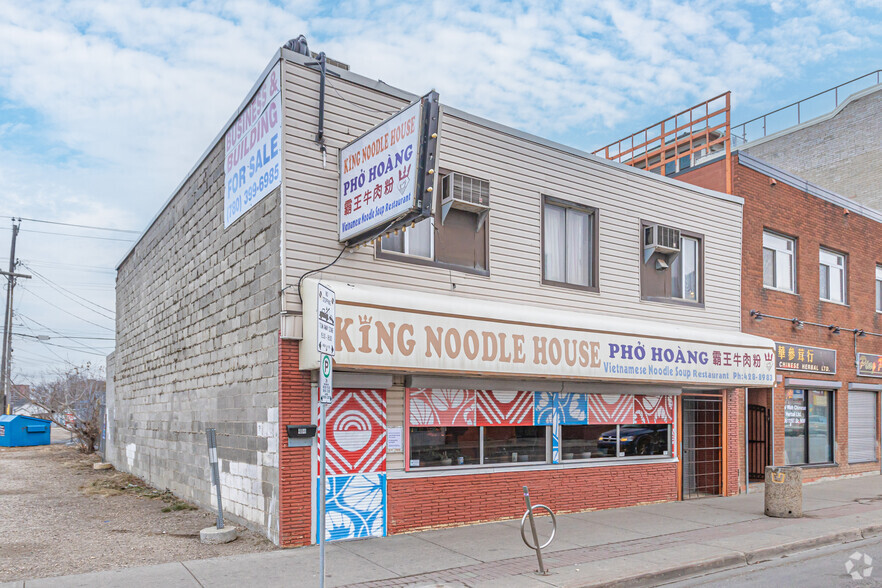 10613 97th St NW, Edmonton, AB for sale - Primary Photo - Image 1 of 1