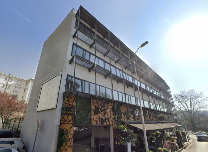 120 Rue De Saint-Cyr, Lyon à louer - Photo du bâtiment - Image 3 de 16