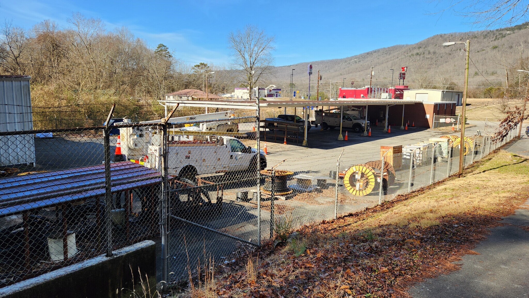 325 Fairchild St, Harriman, TN à vendre Photo du bâtiment- Image 1 de 13