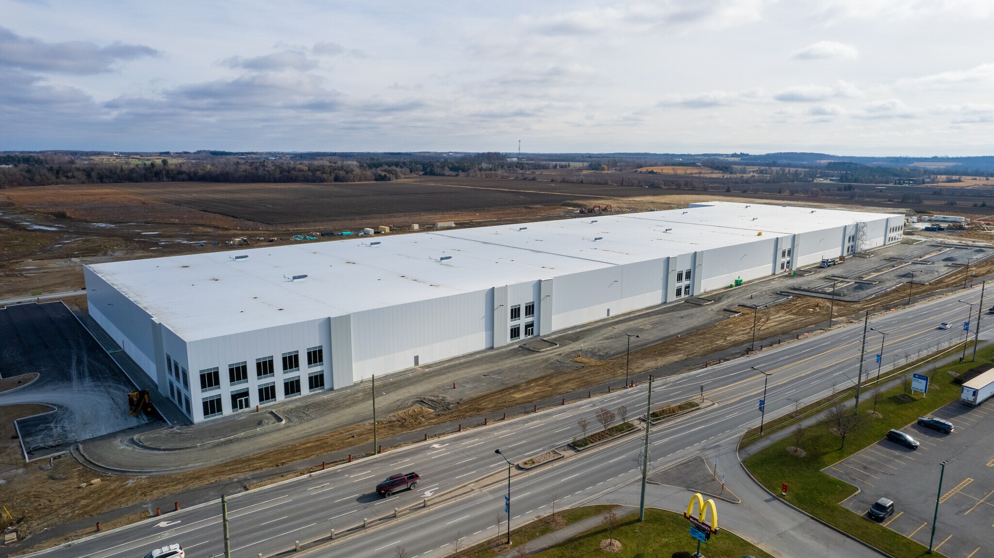 1 Logistics Ct, Georgina, Keswick, ON à louer Photo du bâtiment- Image 1 de 15