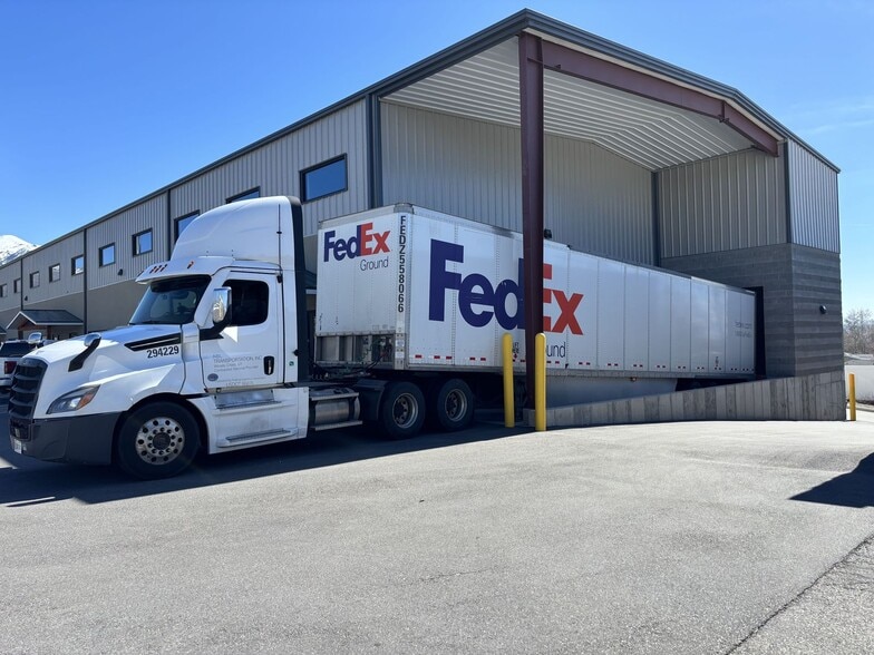 181 W 2675 N, Layton, UT for lease - Building Photo - Image 3 of 8