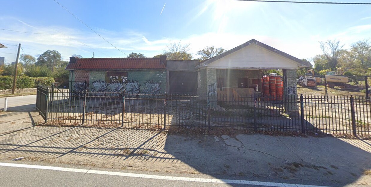 808 Donald Lee Hollowell Pky NW, Atlanta, GA à vendre Photo principale- Image 1 de 21