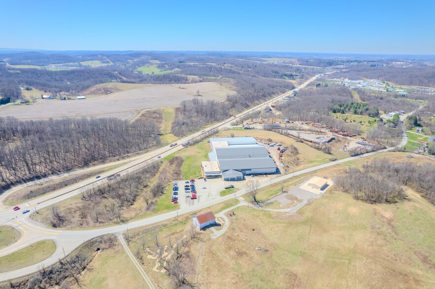 651 E Pittsburgh St, Greensburg, PA for lease - Building Photo - Image 3 of 18