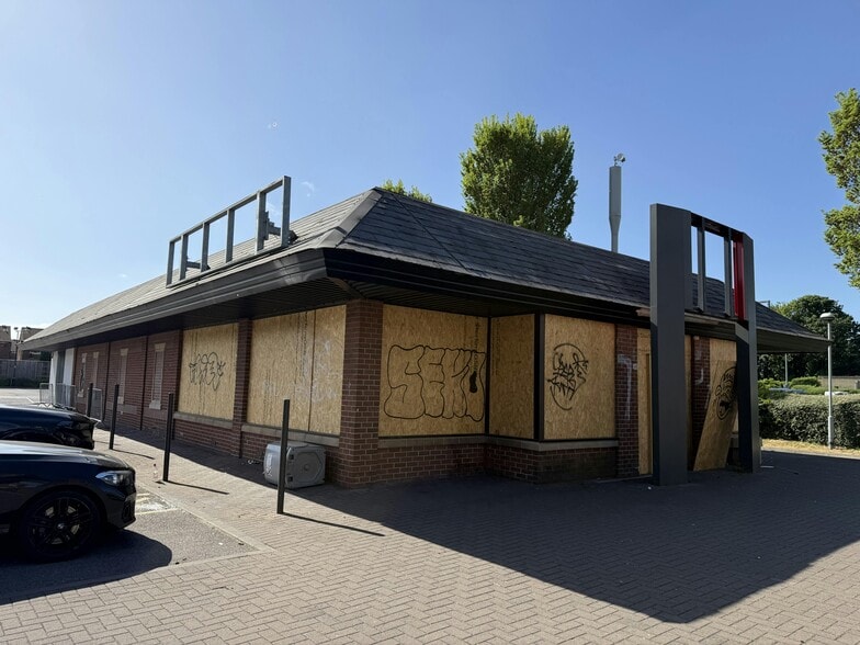 177 Beverley Rd, Hull for lease - Building Photo - Image 1 of 2