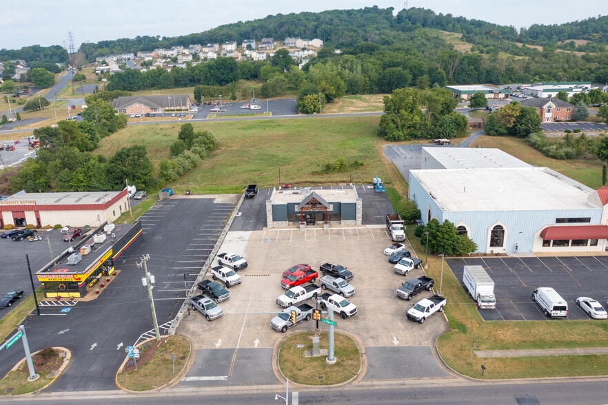 3251 S Main St, Harrisonburg, VA à louer - Photo du bâtiment - Image 3 de 19