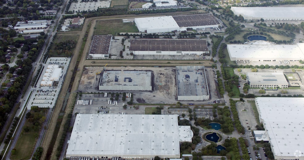 1403 Gillingham Ln, Sugar Land, TX for lease - Aerial - Image 3 of 7