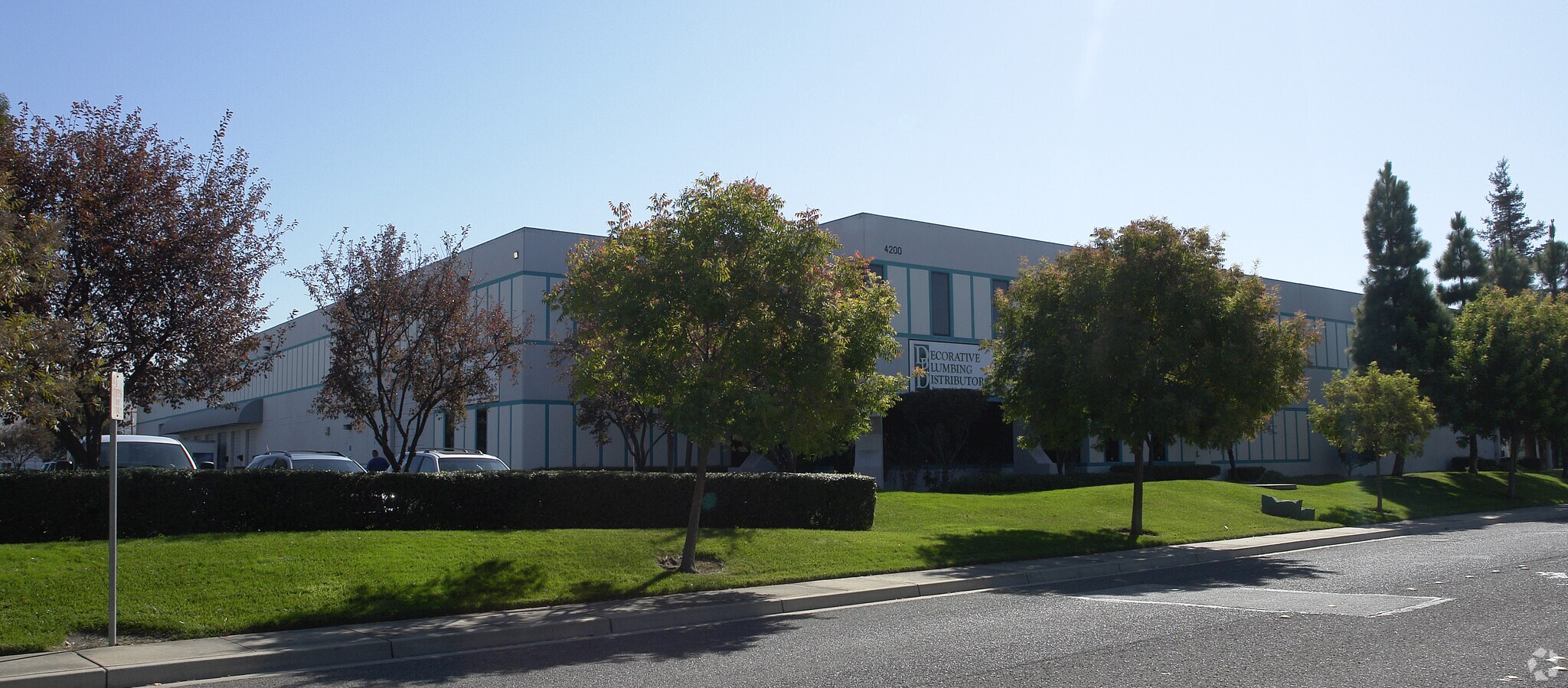 4200-4210 Business Center Dr, Fremont, CA à louer Photo du bâtiment- Image 1 de 3