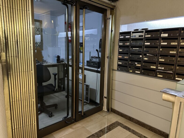 Carrer de Calàbria, Barcelone, Barcelona à vendre - Hall d’entrée - Image 3 de 5