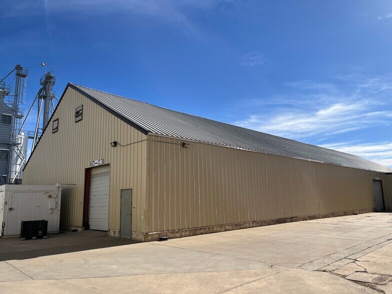 403 S Monroe St, New Deal, TX à vendre - Photo du bâtiment - Image 2 de 9