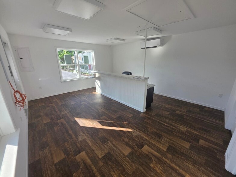 320 N 2nd St, Columbia, PA for lease - Building Photo - Image 1 of 10