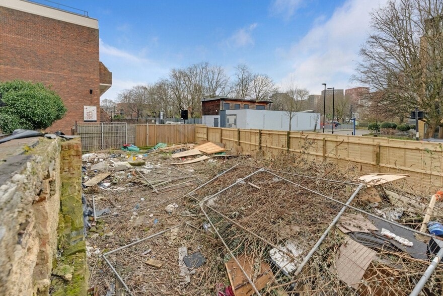 74 Pembroke St, Londres à vendre - Photo du bâtiment - Image 2 de 7