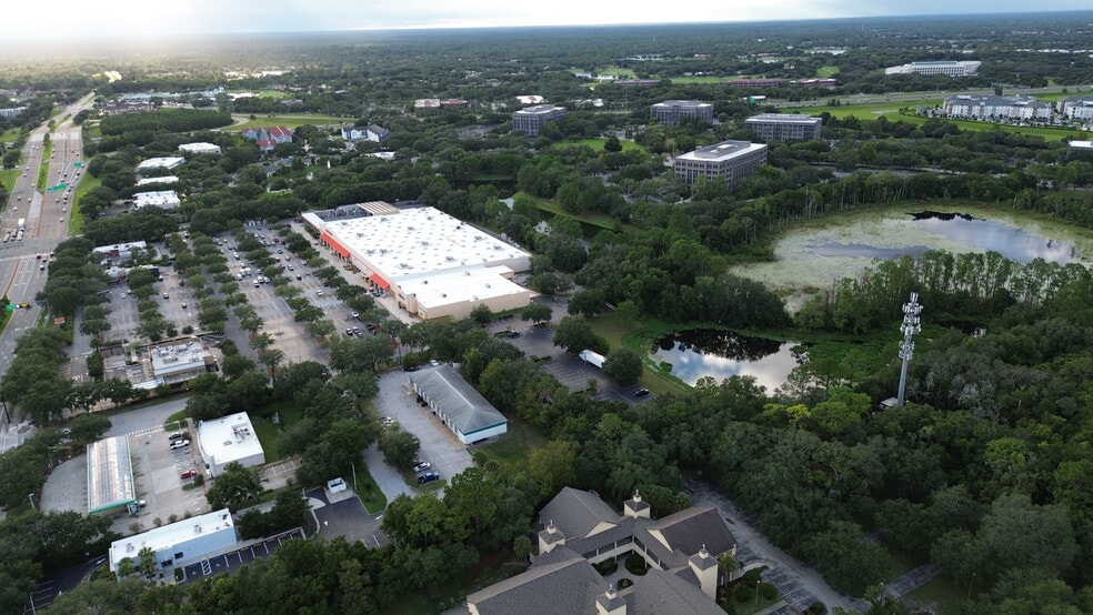 940 Paul Hoyer Wy, Lake Mary, FL à vendre - Photo du bâtiment - Image 2 de 13