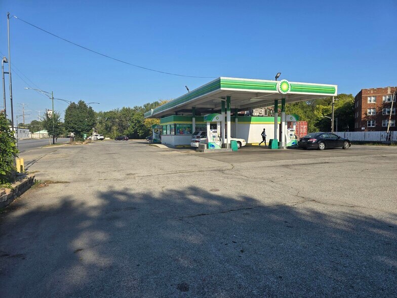 7603-7605 S Chicago Ave, Chicago, IL à vendre - Photo du bâtiment - Image 2 de 13