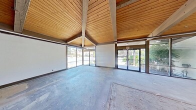 811-897 Silver Spur Rd, Rolling Hills Estates, CA for lease Interior Photo- Image 1 of 5