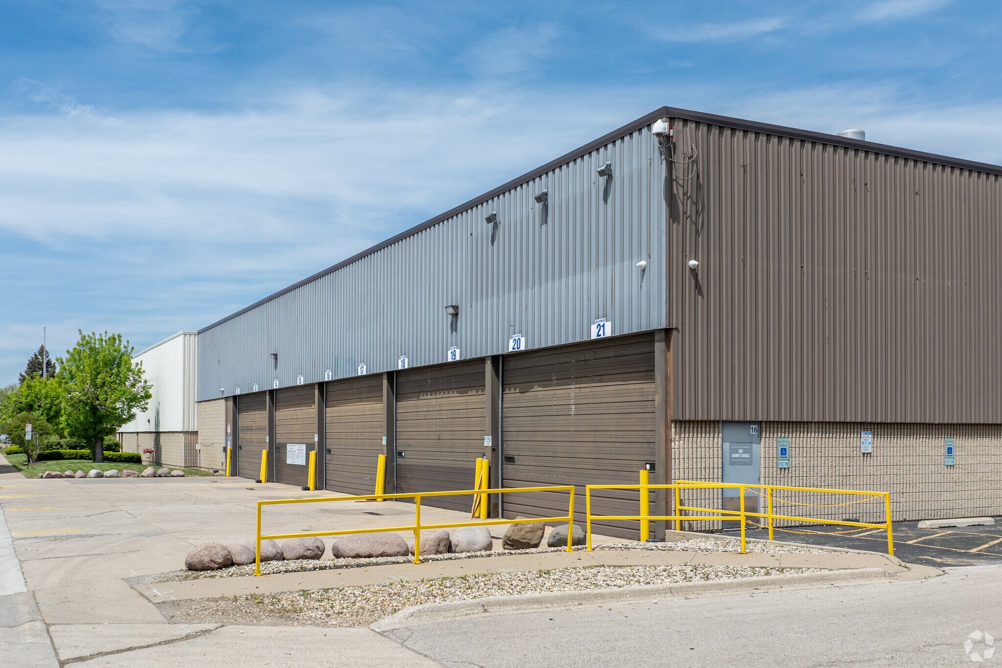 2400 Arthur Ave, Elk Grove Village, IL à vendre Photo principale- Image 1 de 7