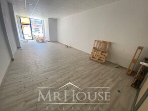 Retail in Parla, Madrid for lease Interior Photo- Image 2 of 5