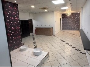 915 London Rd, High Wycombe for lease Interior Photo- Image 2 of 2