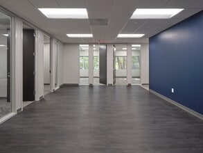211 Perimeter Center Pky NE, Atlanta, GA for lease Interior Photo- Image 2 of 3