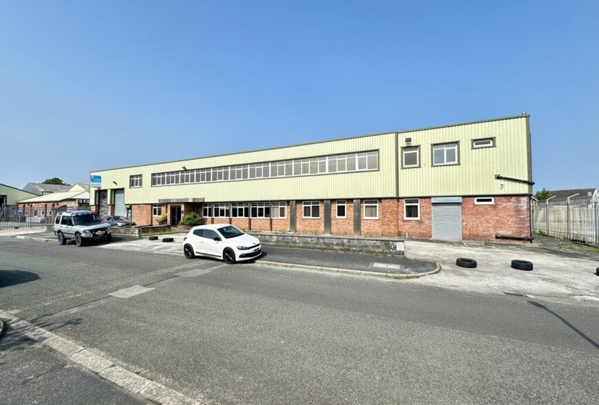 22-24 Slaidburn Crescent, Southport à vendre - Photo du bâtiment - Image 3 de 16