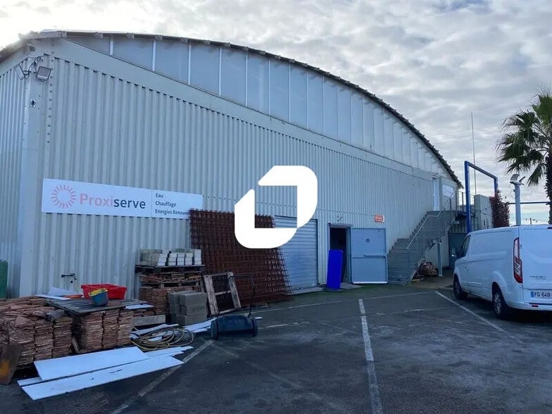 Flex in Frontignan for lease - Building Photo - Image 1 of 6