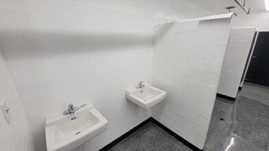 1223 N 6th Ave, Yakima, WA for lease Interior Photo- Image 2 of 4