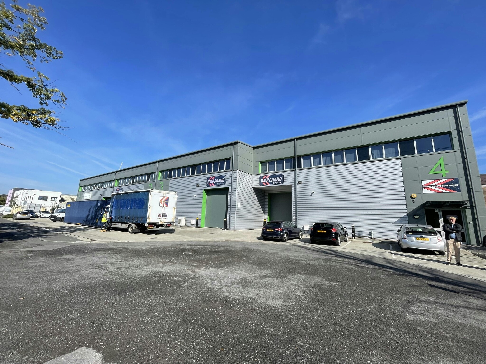 Hanworth Ln, Chertsey for lease Building Photo- Image 1 of 10