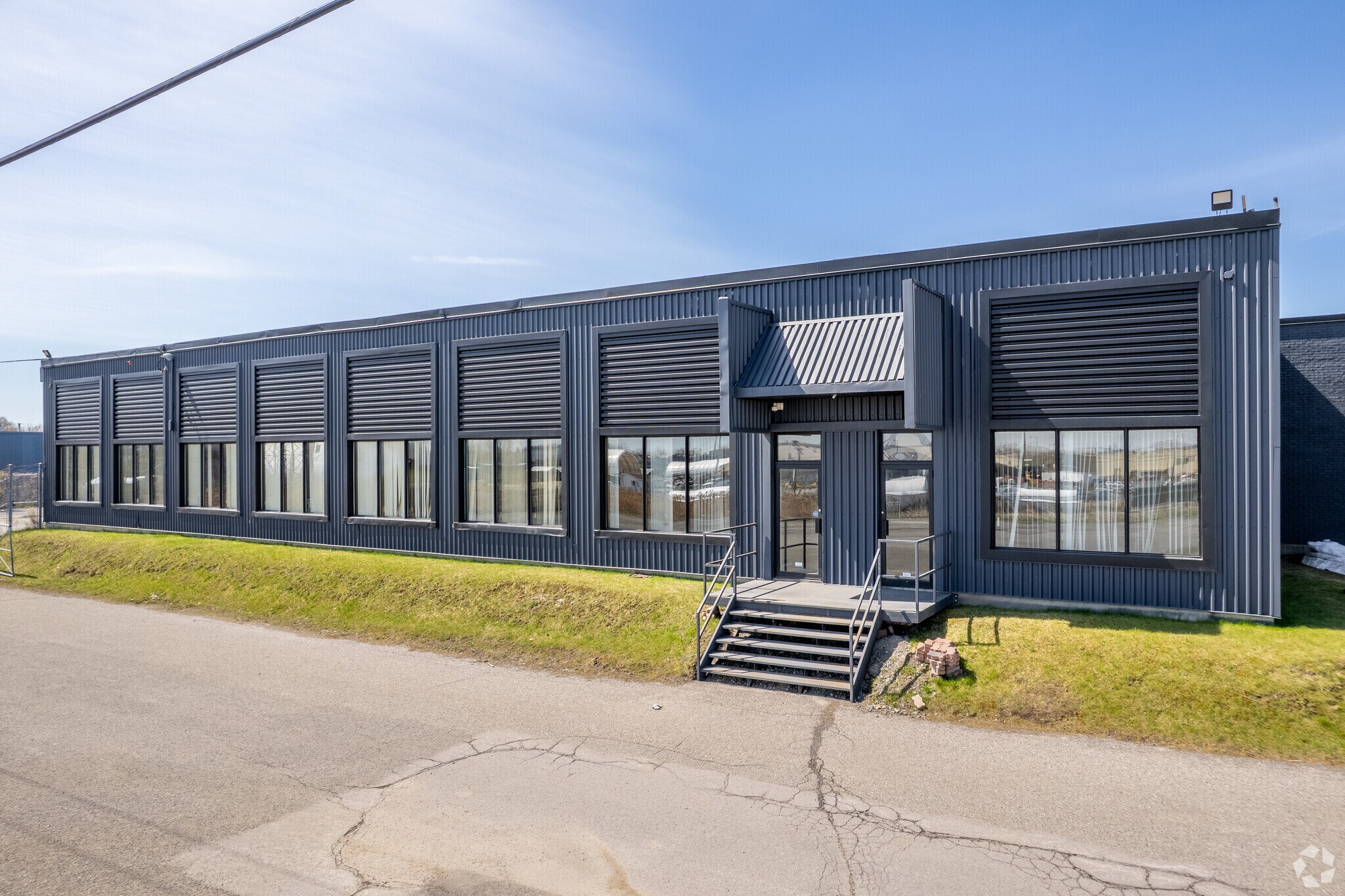 1616 Sud Laval (A-440) Desste O, Laval, QC à vendre Photo du bâtiment- Image 1 de 1