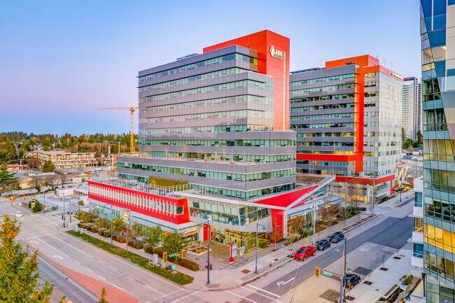 Plus de détails pour 13737 96 Ave, Surrey, BC - Bureau/Commerce de détail à louer