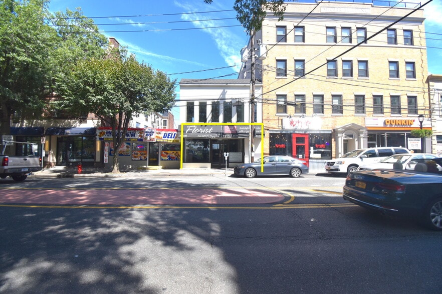 59 Main St, Port Washington, NY for lease - Building Photo - Image 1 of 7