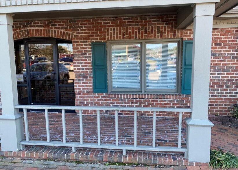 1902 N Sandhills Blvd, Aberdeen, NC à louer - Photo du bâtiment - Image 2 de 7