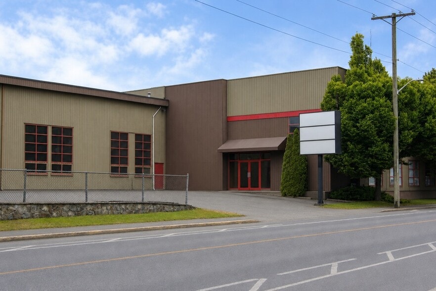 2745 Bridge St, Victoria, BC à vendre - Photo du bâtiment - Image 2 de 5
