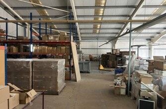 Long Acre, Saltash for lease Interior Photo- Image 1 of 5