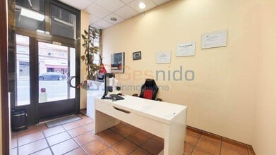 Retail in Segovia, Segovia for lease Interior Photo- Image 1 of 5