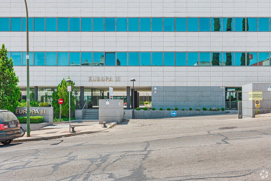 Calle San Rafael, 1, Alcobendas, Madrid à louer - Photo du bâtiment - Image 2 de 5