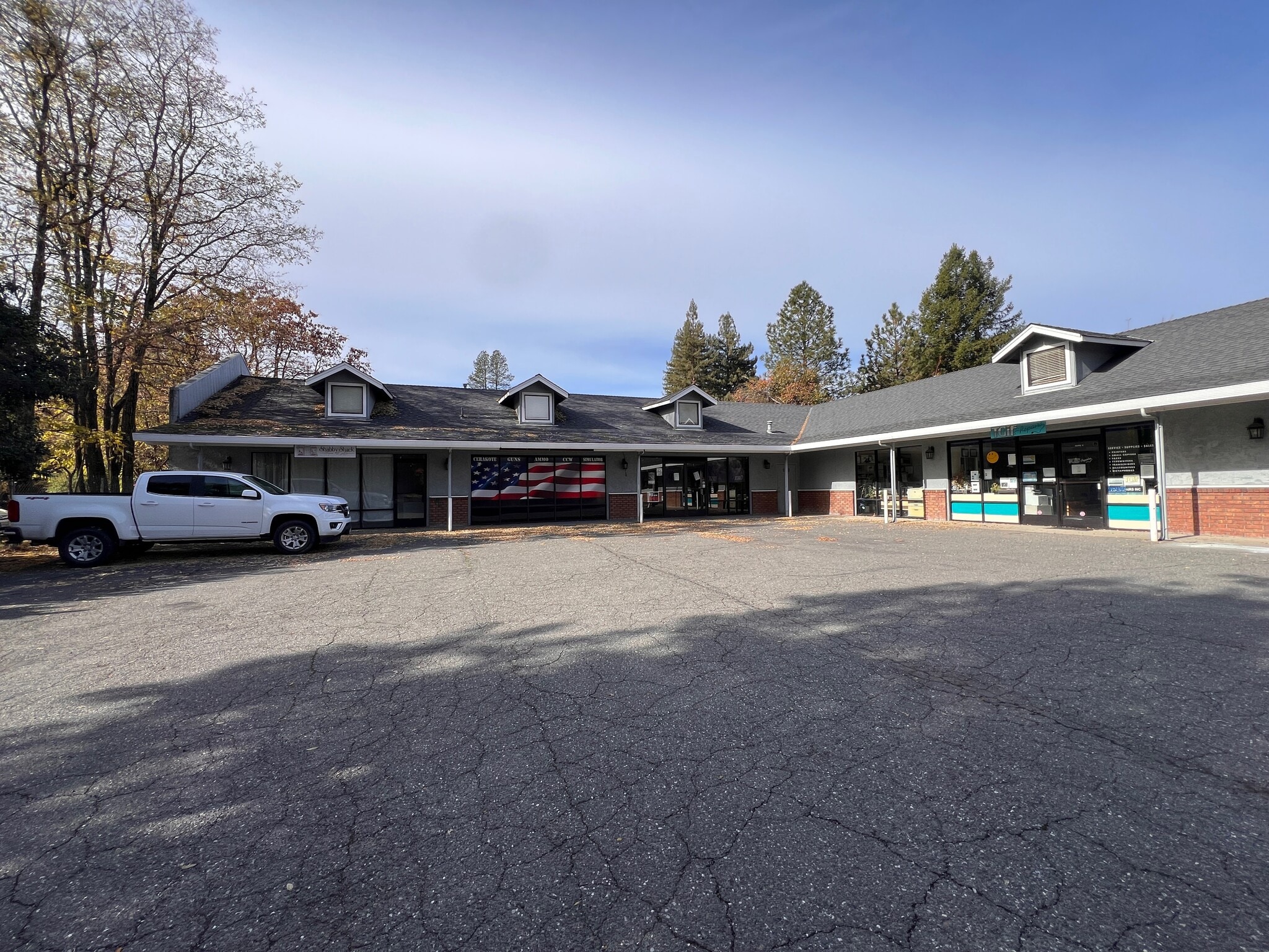 1040 N State St, Ukiah, CA à vendre Photo du bâtiment- Image 1 de 8