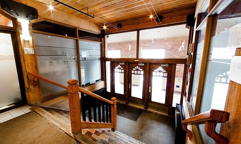 601-611 10th Ave SW, Calgary, AB à louer - Hall d’entrée - Image 3 de 9