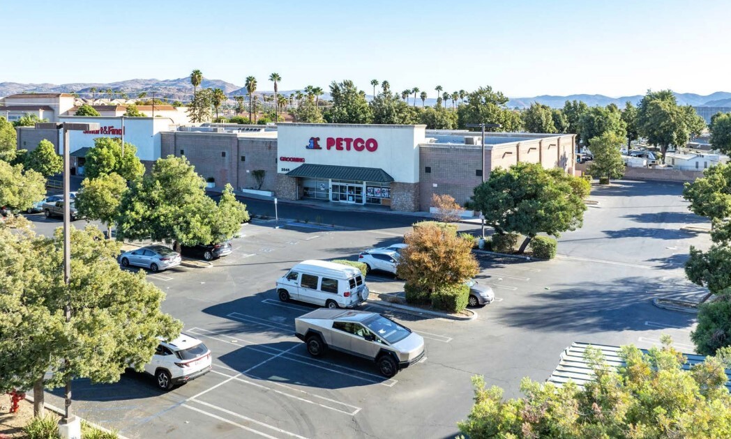 2545 W Florida Ave, Hemet, CA for sale Building Photo- Image 1 of 8