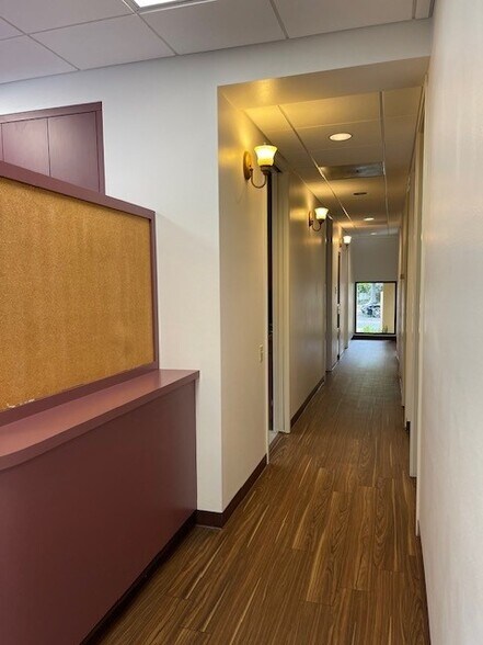 2329 Oak Park Ln, Santa Barbara, CA à louer - Photo intérieure - Image 3 de 17