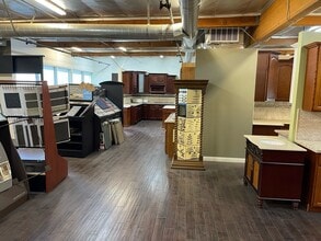 9242-9272 Hyssop Dr, Rancho Cucamonga, CA for lease Interior Photo- Image 2 of 3