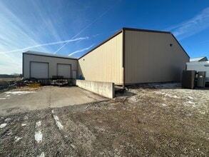 111 Walnut Ln, Colona, IL for lease Building Photo- Image 1 of 1