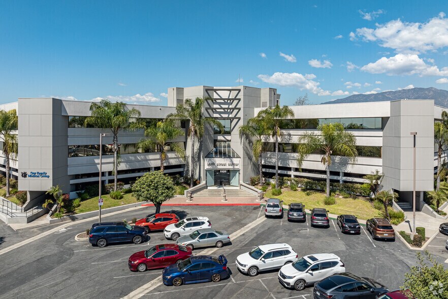 1131 W 6th St, Ontario, CA à louer - Photo du bâtiment - Image 3 de 7