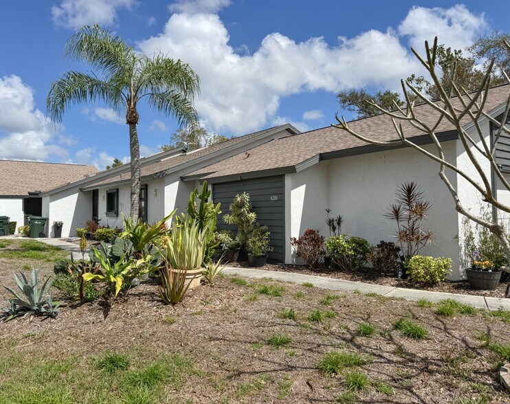 6273 Draw Ln, Sarasota, FL à vendre - Photo du bâtiment - Image 2 de 4