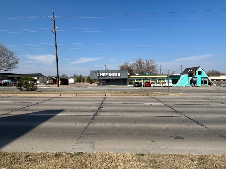 2617-2621 NW Cache Rd, Lawton, OK for sale - Building Photo - Image 2 of 5