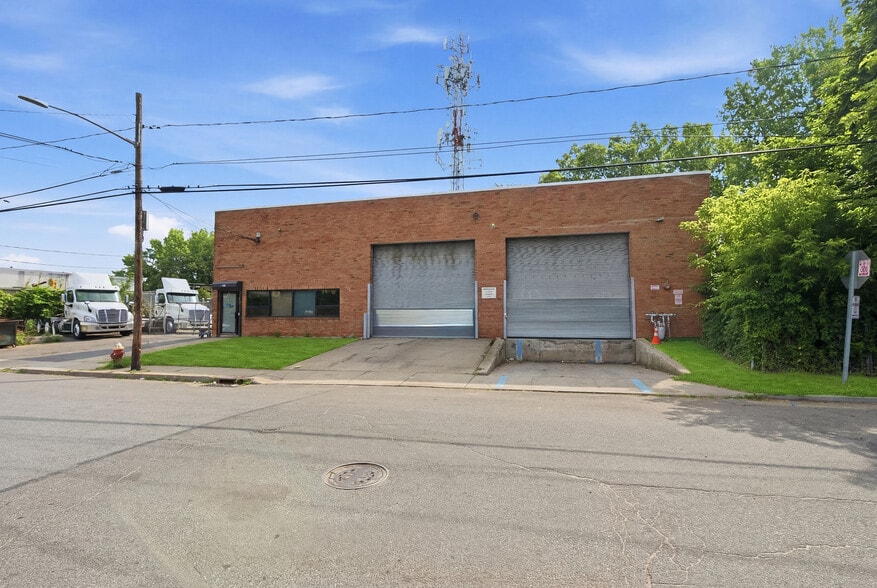 254 Henry St, Inwood, NY for sale - Building Photo - Image 1 of 5