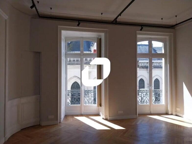 Bureau dans Nantes à louer - Photo du bâtiment - Image 2 de 13