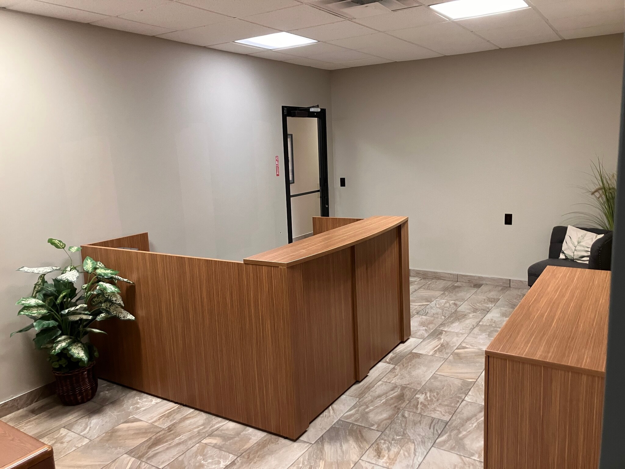 2440 Sheridan Dr, Tonawanda, NY for lease Interior Photo- Image 1 of 8