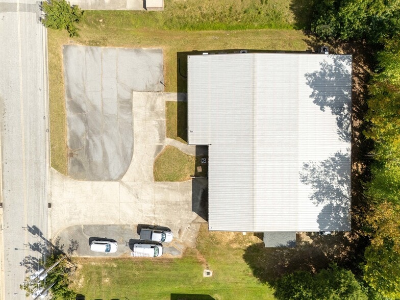 105 Todd Ct, Thomasville, NC for lease - Building Photo - Image 3 of 3
