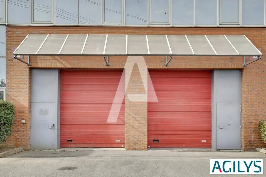 Flex dans Massy à louer - Photo du bâtiment - Image 2 de 8