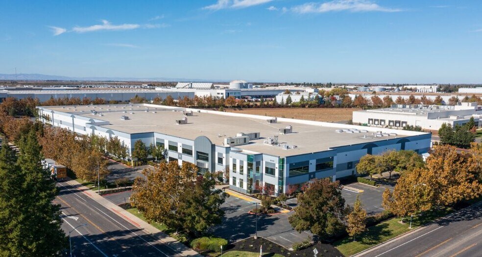 3500 Carlin Dr, West Sacramento, CA à louer - Photo du bâtiment - Image 3 de 12
