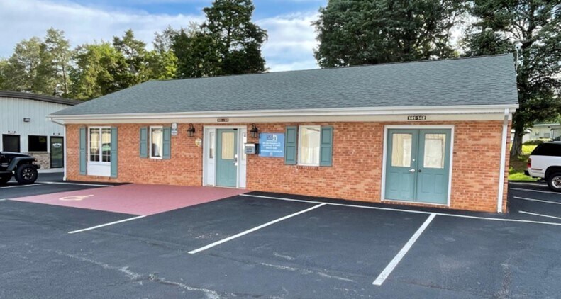 503 Old Plantation Dr, Lynchburg, VA à louer - Photo du bâtiment - Image 2 de 4